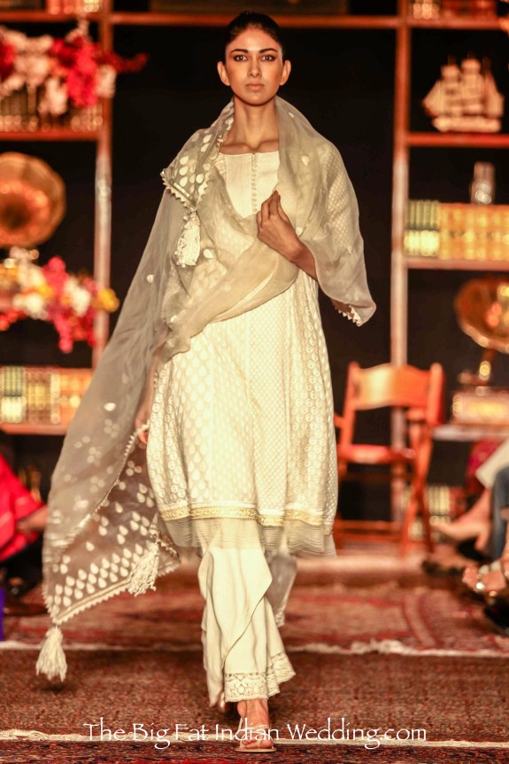 25. Tarun Tahiliani at LFW SR 2013