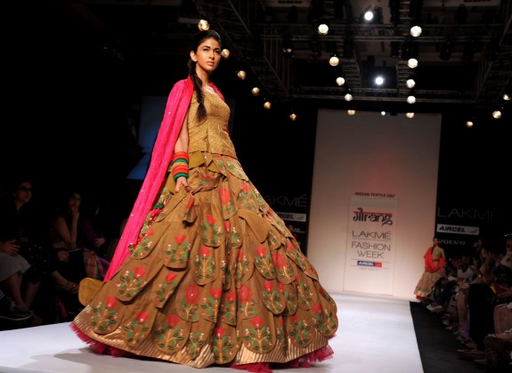 FASHION-INDIA-GAURANG