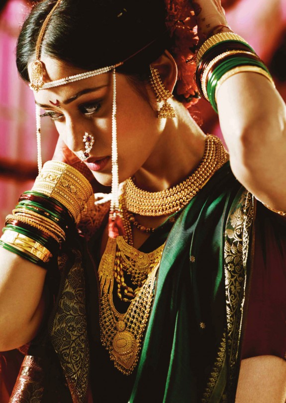 Tanishq Maharastrian Bride Jewelry