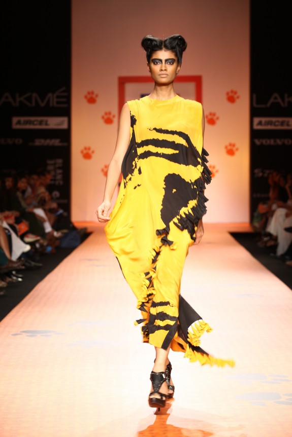 Aircel-WWF-Save-Tiger-Lakme-Fashion-Week-01