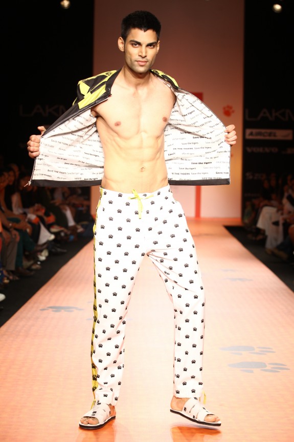 Aircel-WWF-Save-Tiger-Lakme-Fashion-Week-09