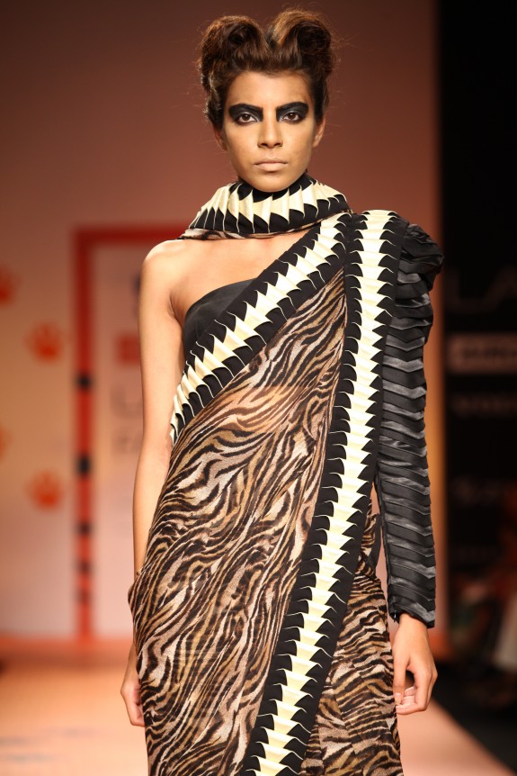 Aircel-WWF-Save-Tiger-Lakme-Fashion-Week-11