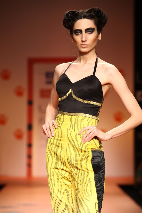 Aircel-WWF-Save-Tiger-Lakme-Fashion-Week-13