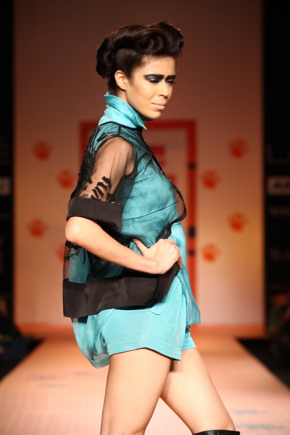 Aircel-WWF-Save-Tiger-Lakme-Fashion-Week-15