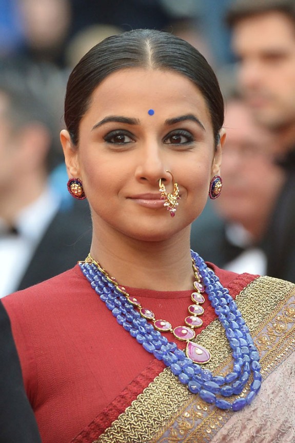 Vidya Balan in Sabyasachi & Nosering