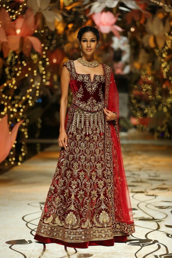 India Bridal Fashion Week Delhi 2013 - Model seen in bridal collection of  Rohit Bal