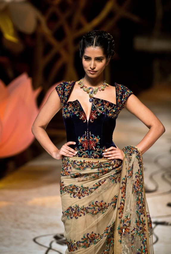 INDIA-LIFESTYLE-BRIDAL-FASHION-BAL