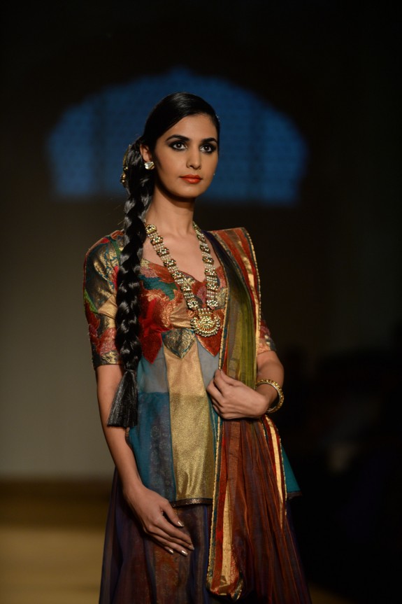 INDIA-LIFESTYLE-BRIDAL-FASHION-ASHIMA LEENA