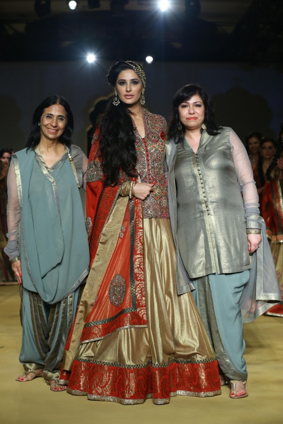 India Bridal Fashion Week Delhi 2013 - Nargis Fakhri as the showstopper of Ashima Leena's Collection