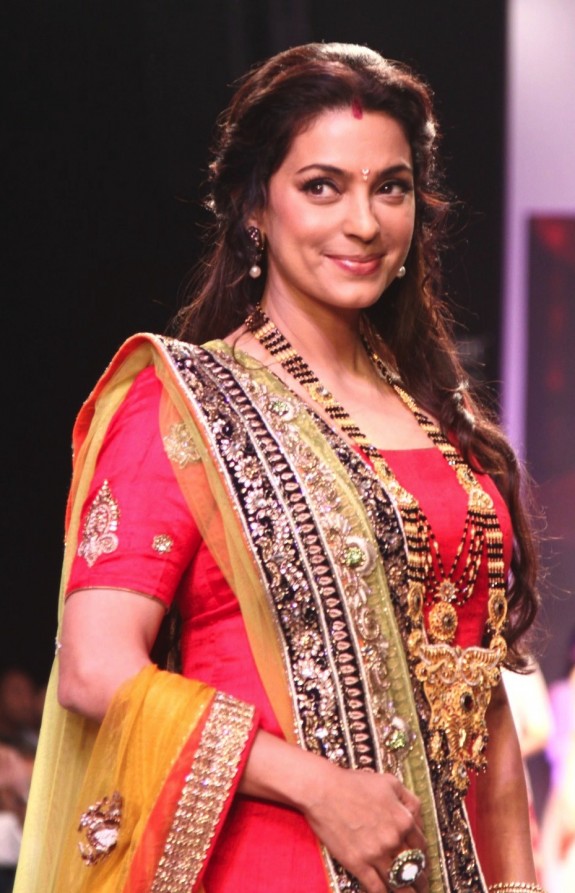 Juhi Chawla IIJW Shirngar