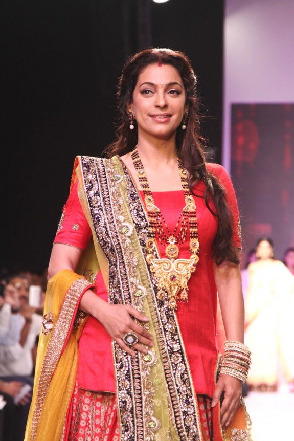 Juhi Chawla Shringar IIJW 2013