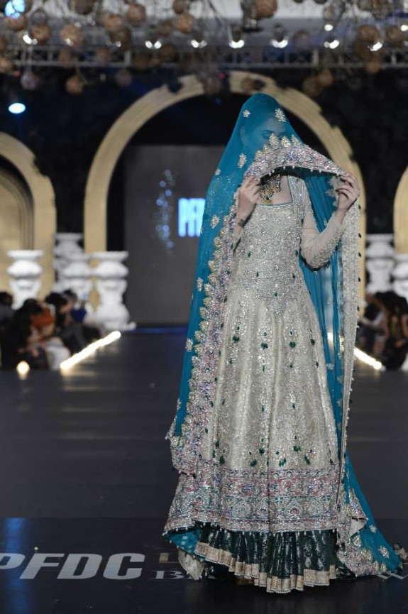 Ali Xeeshan Pakistan Bridal Week 2013 10