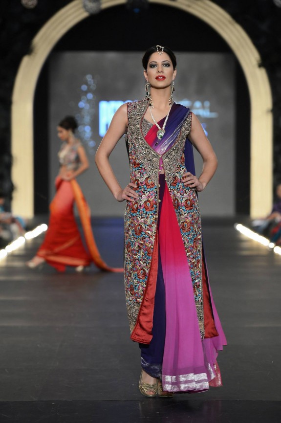 Fasl e Nau - Pakistan Bridal Week 2013 1