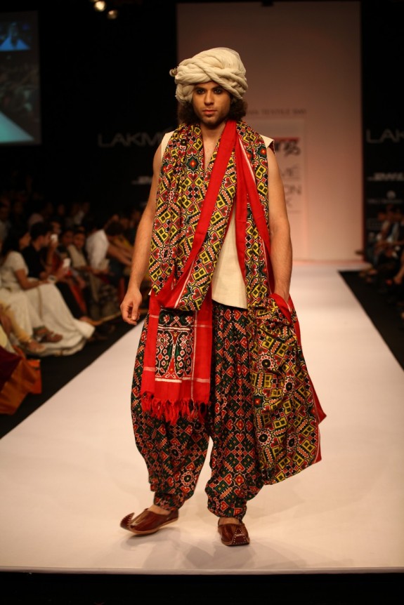 Gaurang Shah - Patan Patola Men Lakme Fashion Week