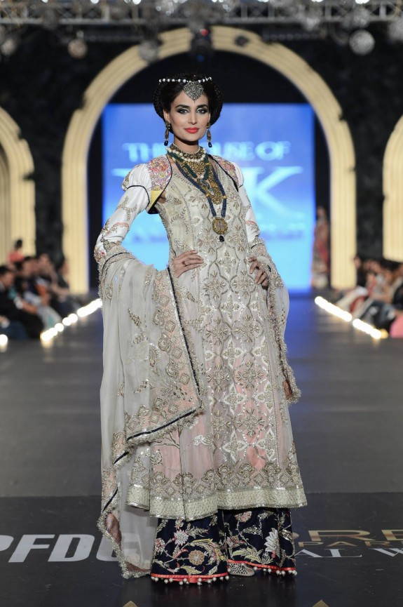 Kamiar Rokni- Pakistan Bridal Week 2013 38