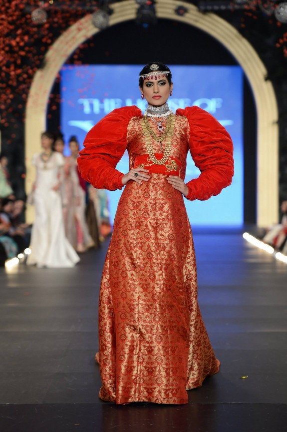 Kamiar Rokni- Pakistan Bridal Week 2013 49