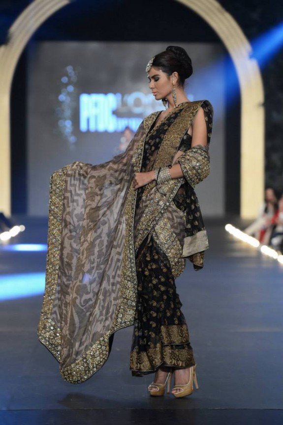 Sana Safinez - Pakistan Bridal Week 2013 1