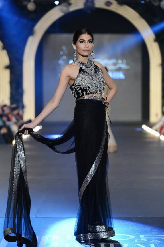 Sana Safinez - Pakistan Bridal Week 2013 10