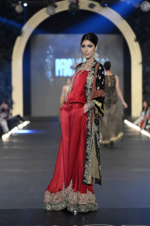 Sana Safinez - Pakistan Bridal Week 2013 15