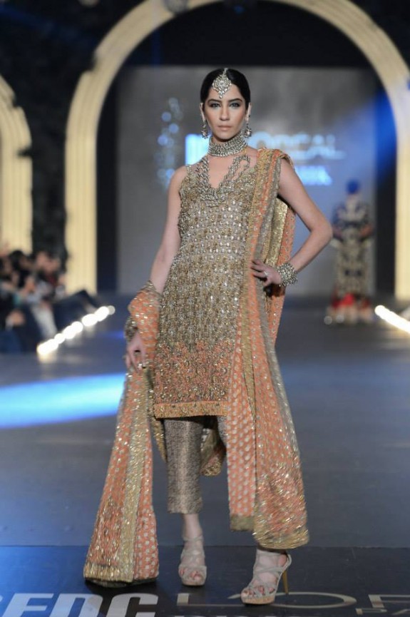 Sana Safinez - Pakistan Bridal Week 2013 17