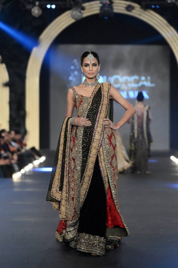 Sana Safinez - Pakistan Bridal Week 2013 25