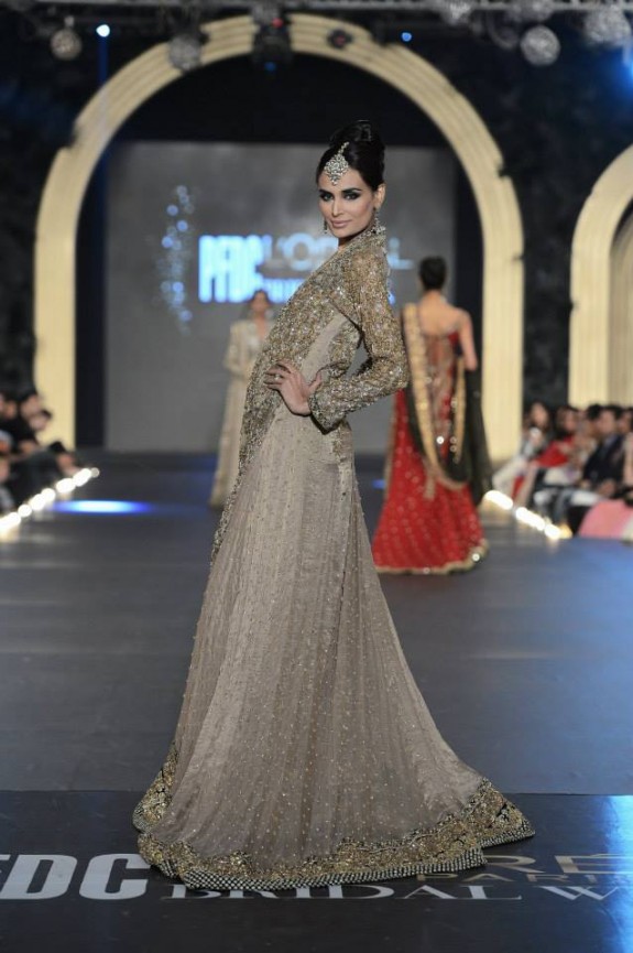 Sana Safinez - Pakistan Bridal Week 2013 28