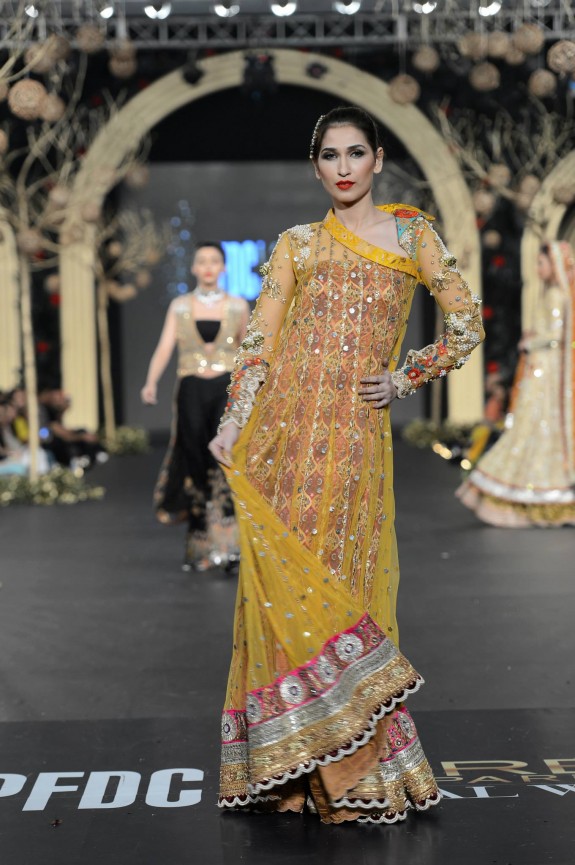 Sania Maskatiya - Pakistan Bridal Week 2013 12