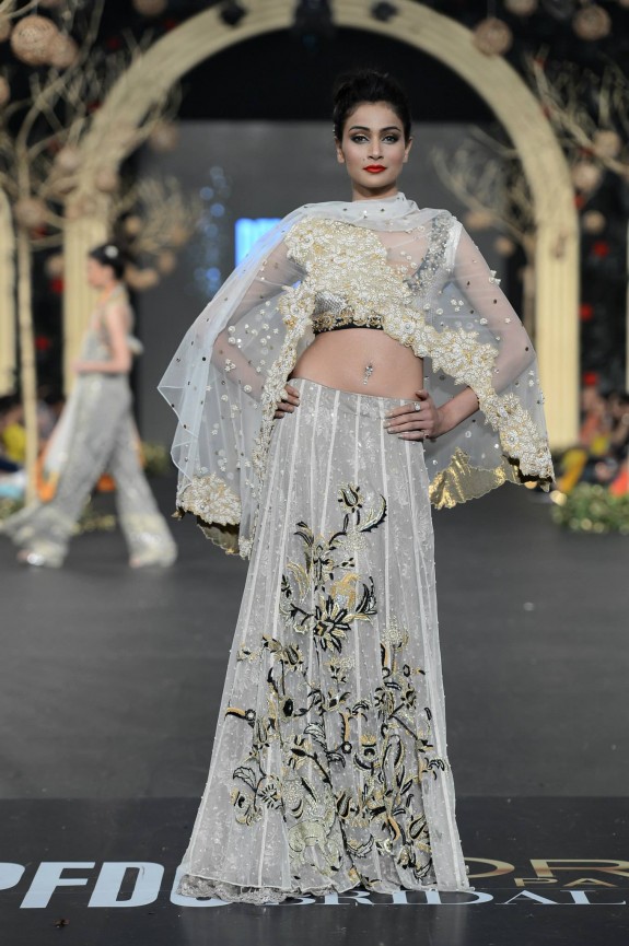 Sania Maskatiya - Pakistan Bridal Week 2013 13