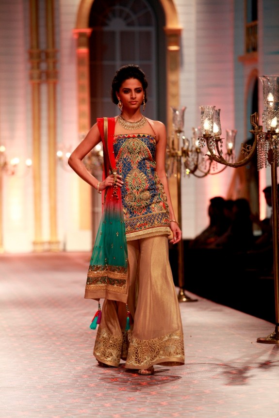 Mandira Wirk India Bridal Week 2013 Mumbai 5