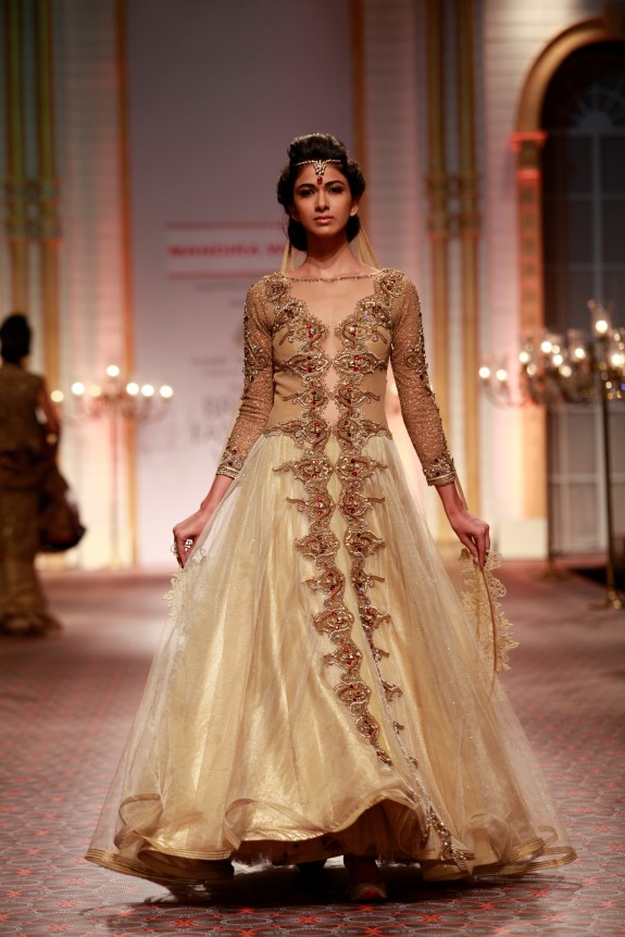 Mandira Wirk India Bridal Week 2013 Mumbai 8