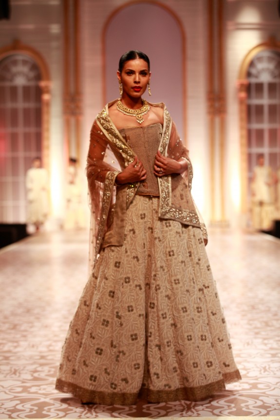 Meera & Muzaffar Ali India Bridal Week 10