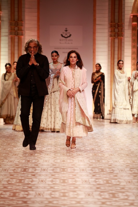 Meera & Muzaffar Ali India Bridal Week 14