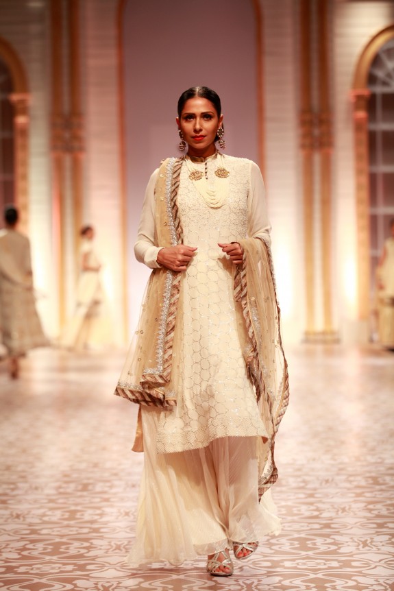 Meera & Muzaffar Ali India Bridal Week 9