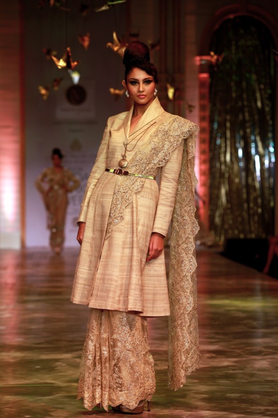 Neeta Lulla India Bridal Week 2013 Mumbai 10