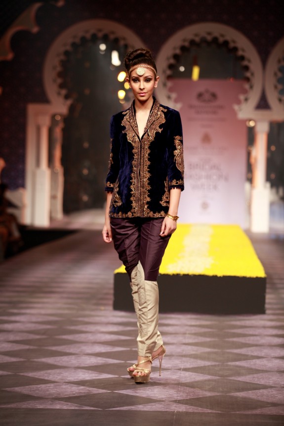 Raghavendra Rathore Aamby Valley Bridal Week 2013 Mumbai 6