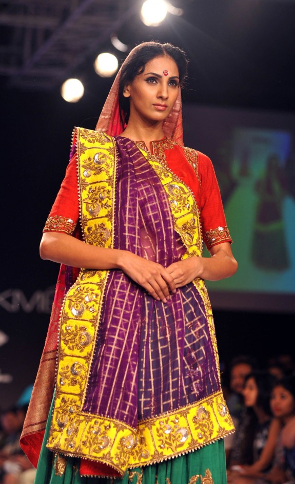 FASHION-INDIA-LAKME-GAURANG