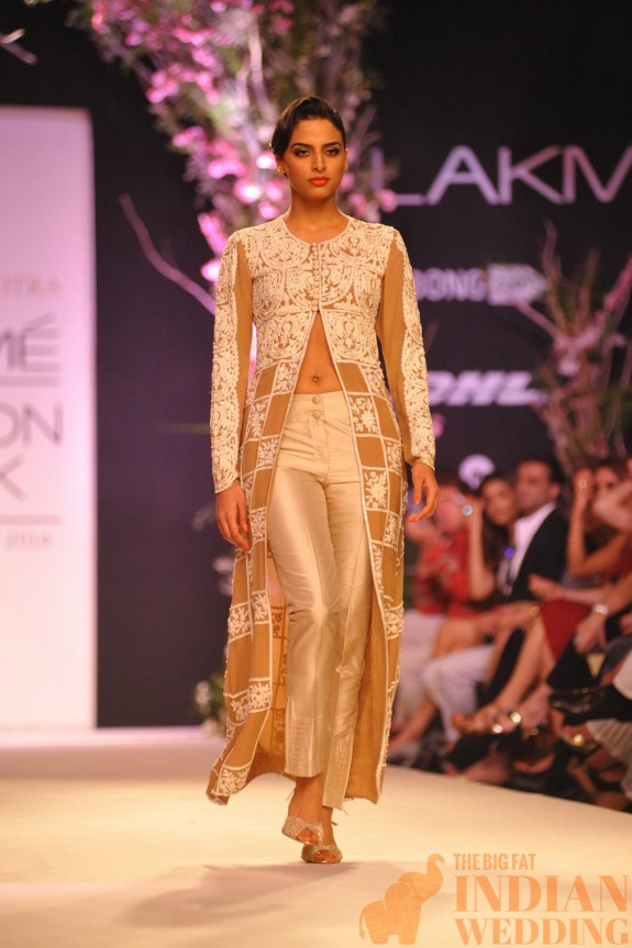 Manish Malhotra at Lakme Fashion Week 2014-45