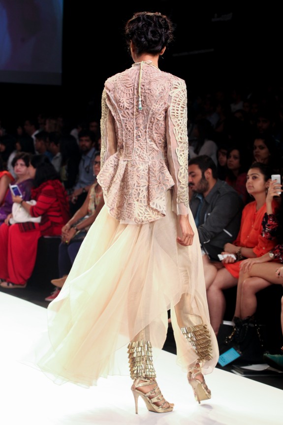 Monica & Karishma | Lakme Fashion Week 2014 0685