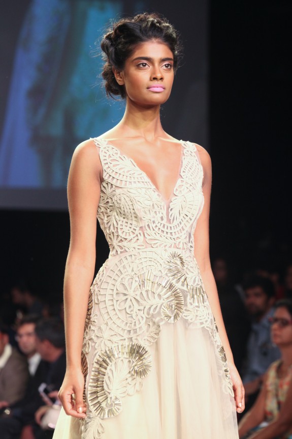 Monica & Karishma | Lakme Fashion Week 2014 0686