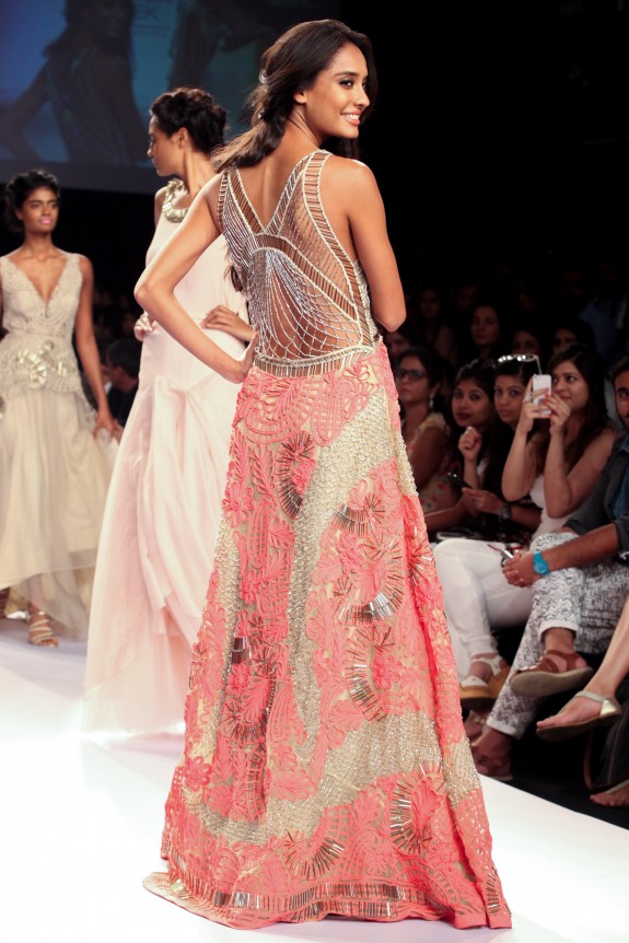 Monica & Karishma | Lakme Fashion Week 2014 0728