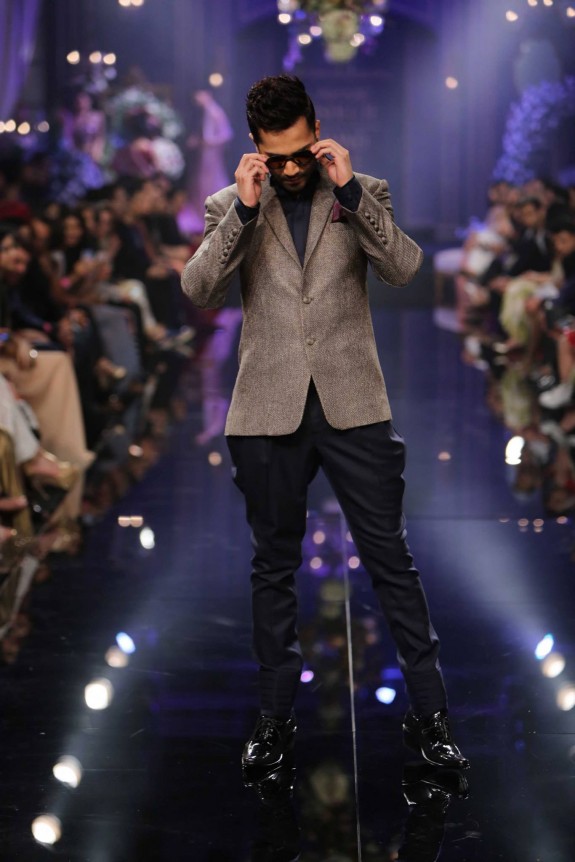 Manish Malhotra Lakme Fashion Week 14