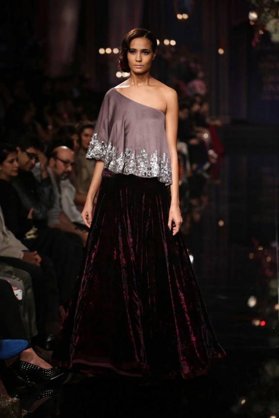 Manish Malhotra Lakme Fashion Week 19