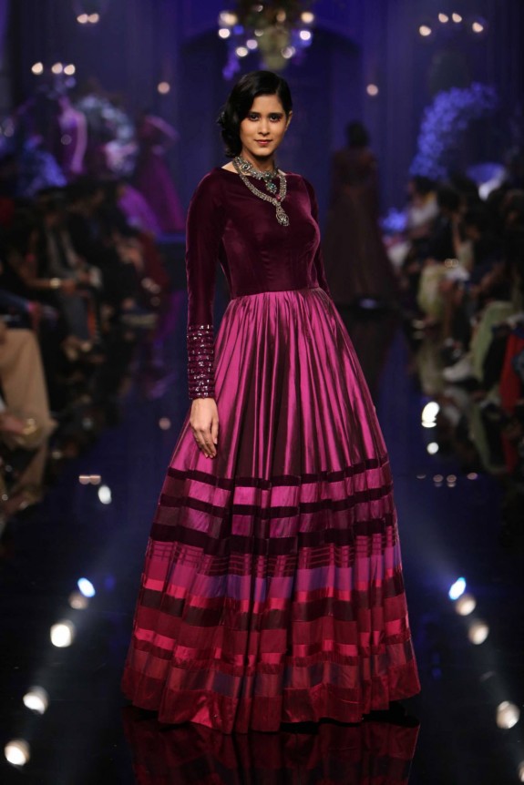 Manish Malhotra Lakme Fashion Week 2