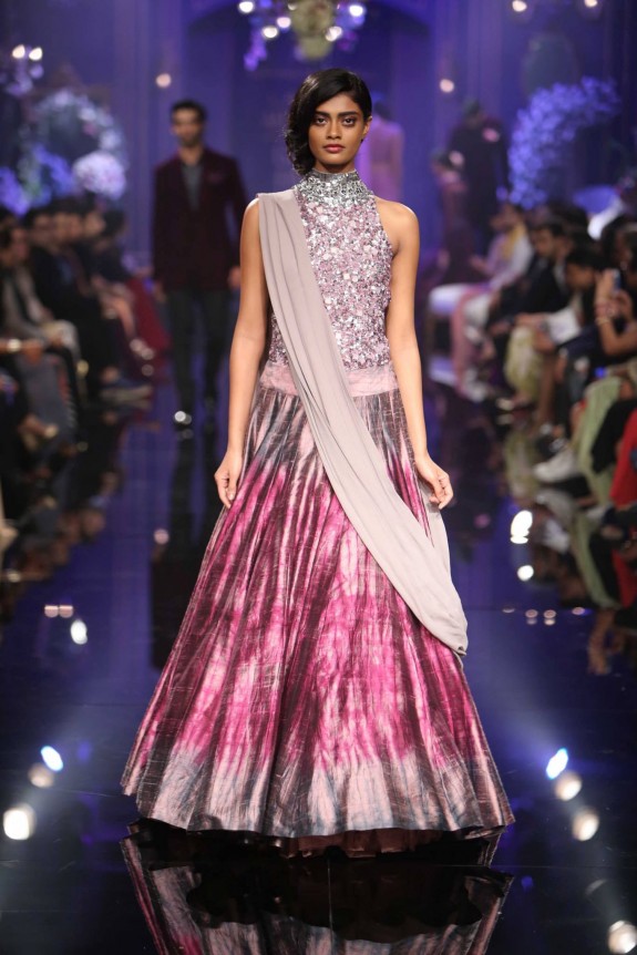 Manish Malhotra Lakme Fashion Week 25