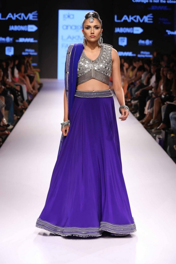 IikaAnamika1_Lakme2015