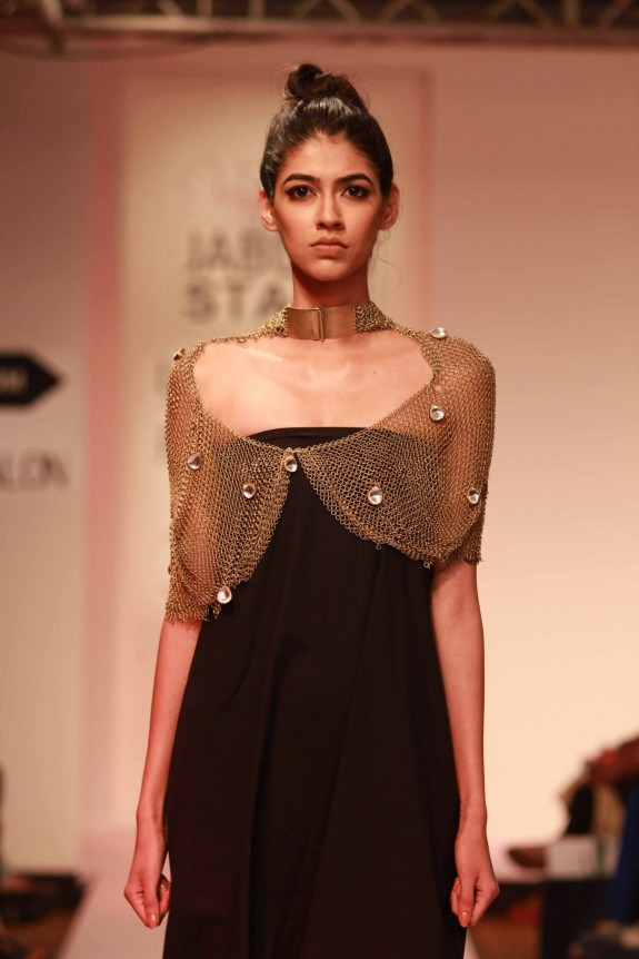 Yagyaseni4-Vasundhara-Lakme-Fashion-Week2015-2.jpg