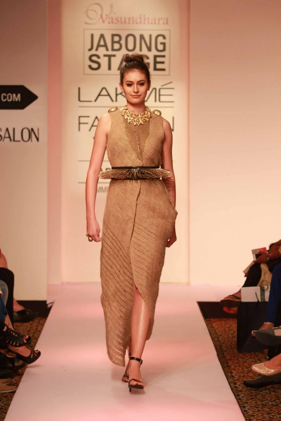 Yagyaseni8-Vasundhara-Lakme-Fashion-Week2015-2.jpg