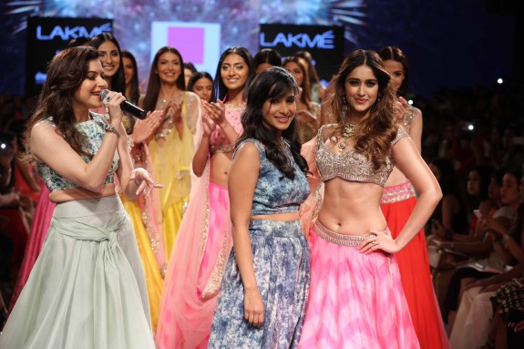 RoyalCollection5-AnushreeReddy-Lakme-Fashion-Week2015-4.jpg