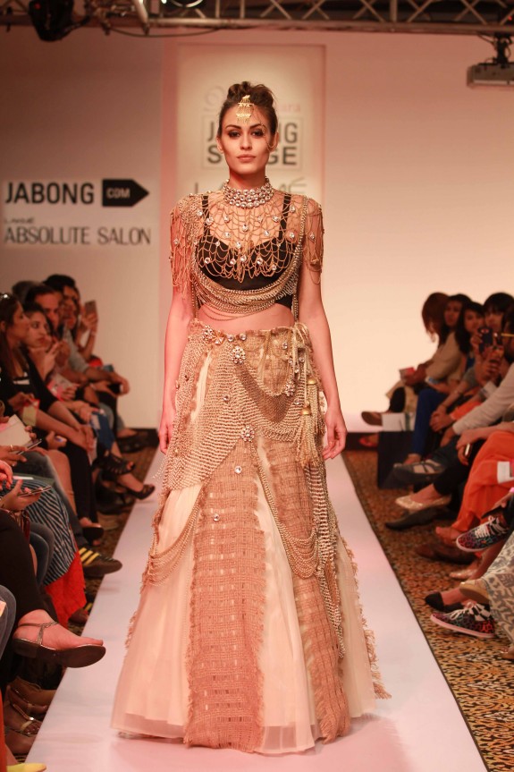 Yagyaseni1-Vasundhara-Lakme-Fashion-Week2015-2.jpg