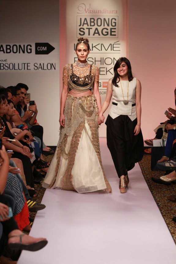 Yagyaseni9-Vasundhara-Lakme-Fashion-Week2015-2.jpg